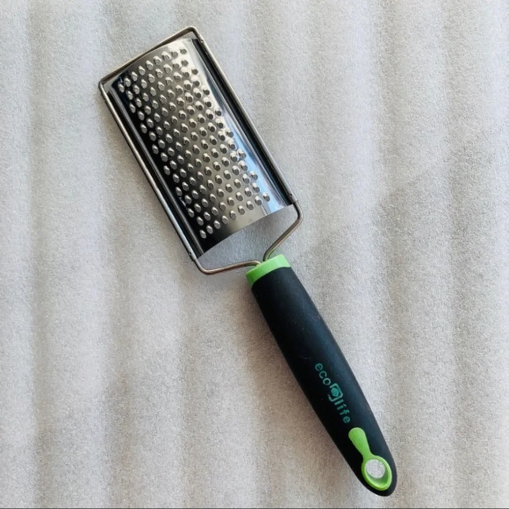2-in-1 Cheese Zest Fine Grinder Comfort Handle